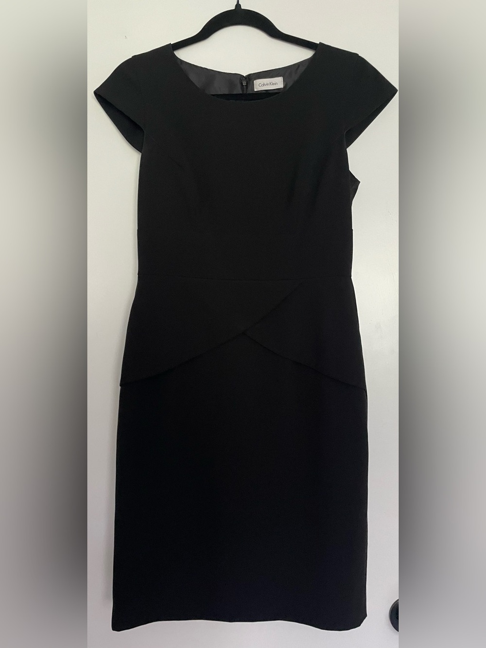 Calvin Klein Cap Sleeve Black Sheath Dress Size 2